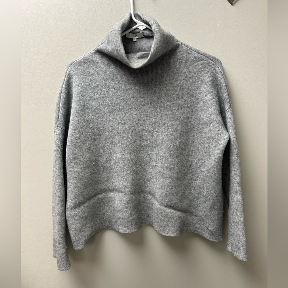Vince Cashmere‎ Grey Mock Neck Sweater